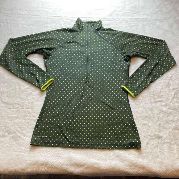 Nike Pro 1/2 Zip Black With Green Dots Fitted Athletic Top Size Medium - Picture 1 of 11